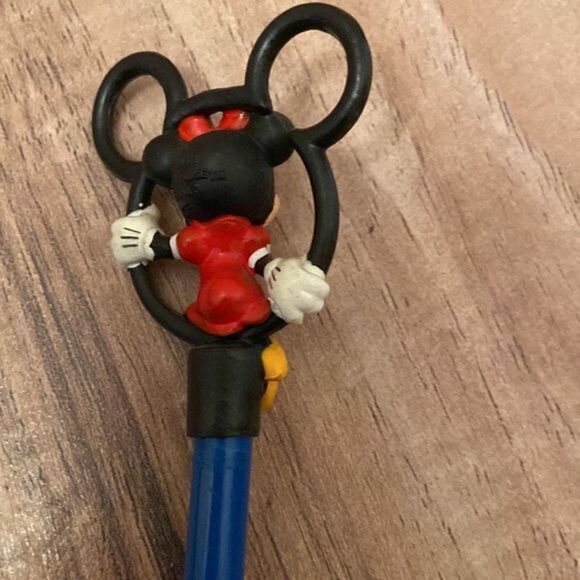 🔥3-$10🔥 MINNIE MOUSE PENCIL - Picture 2 of 3